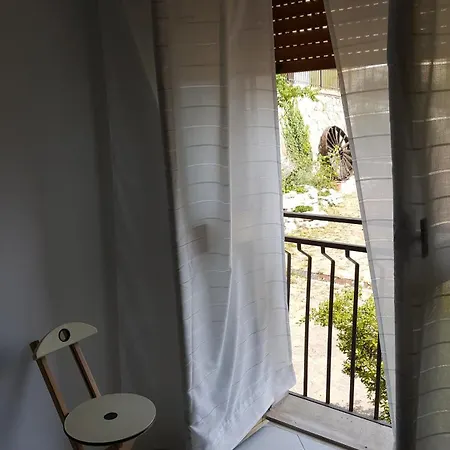 Elilu アパート チェラーノ