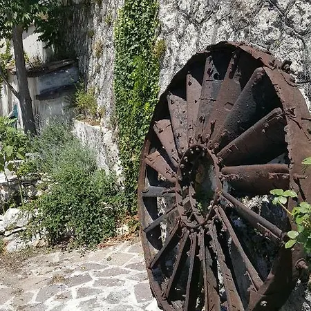 Elilu アパート チェラーノ