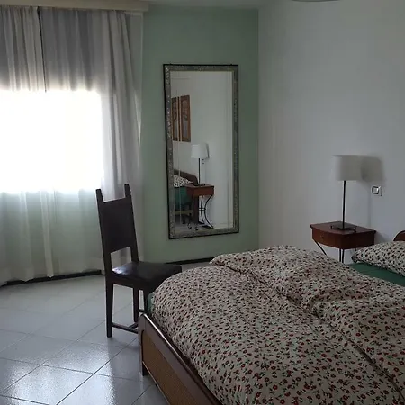 Elilu Apartment *